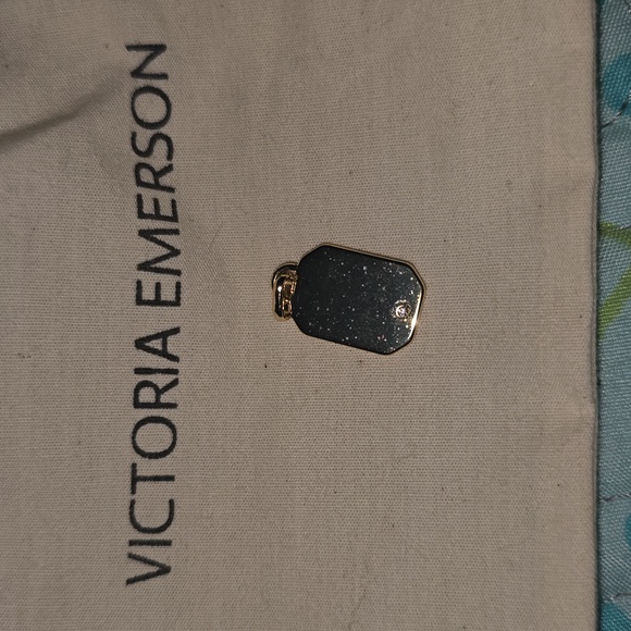 Letter  "C" charm - Picture 3 of 4